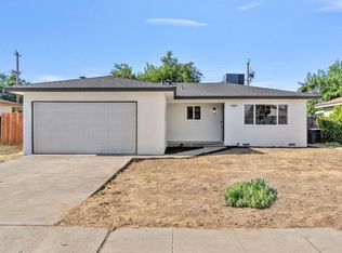 934 W Alamos Ave, Clovis, CA