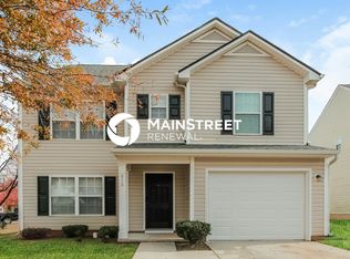 818 Swearngan Ridge Ct, Charlotte, NC 28216