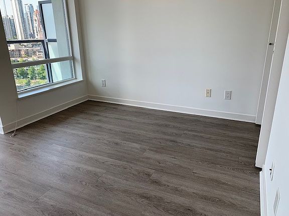 5th image of 939 Expo Blvd #2101
