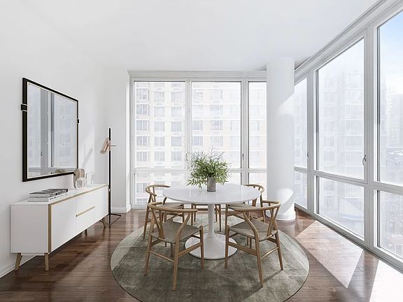 3rd image of 225 E 34th St APT 6F