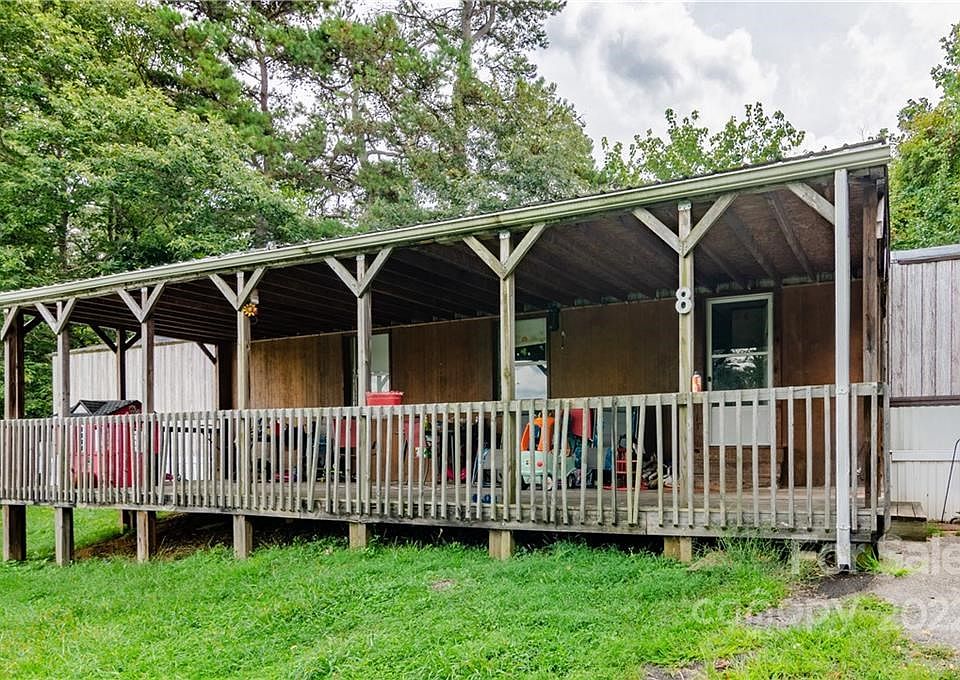 1st image of 10 Harmony Ln
