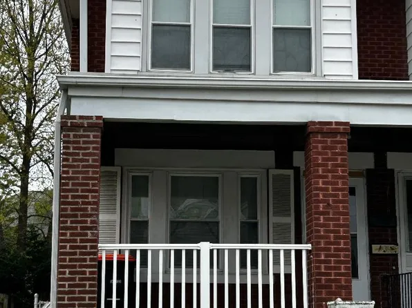 1 W Mowry St, Chester, PA 19013