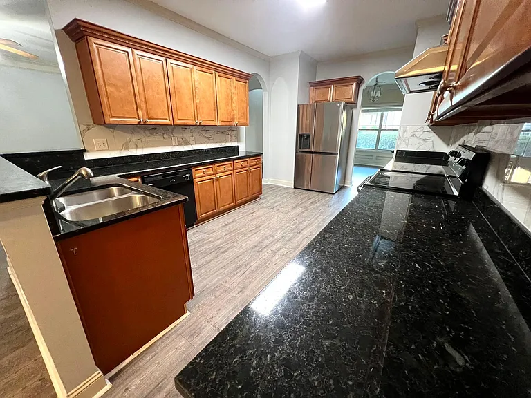 698 Channel Ln — Photo 6
