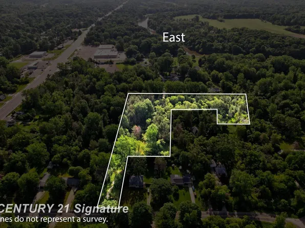 1948 E Chippewa River Rd, Midland, MI 48640