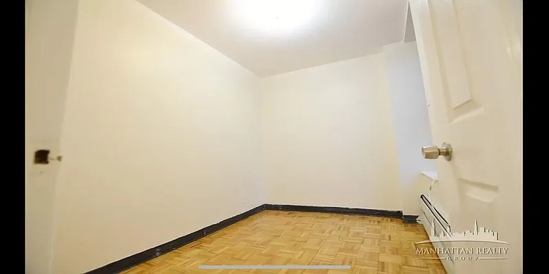 Rented by Manhattan Realty Group | media 6