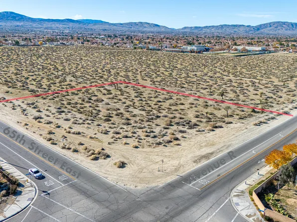 Corner Ave #R, Palmdale, CA 93552