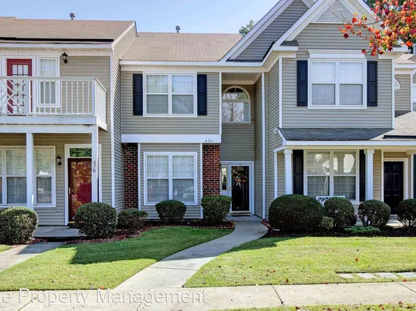 676 Windbrook Cir, Newport News, VA 23602