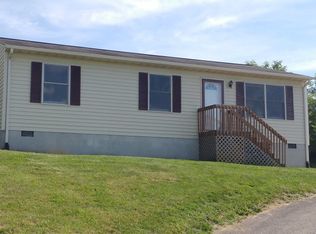 3281 Springview Dr, Christiansburg, VA 24073