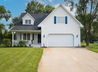 142 Claremont Cir, Brooklyn, MI 49230