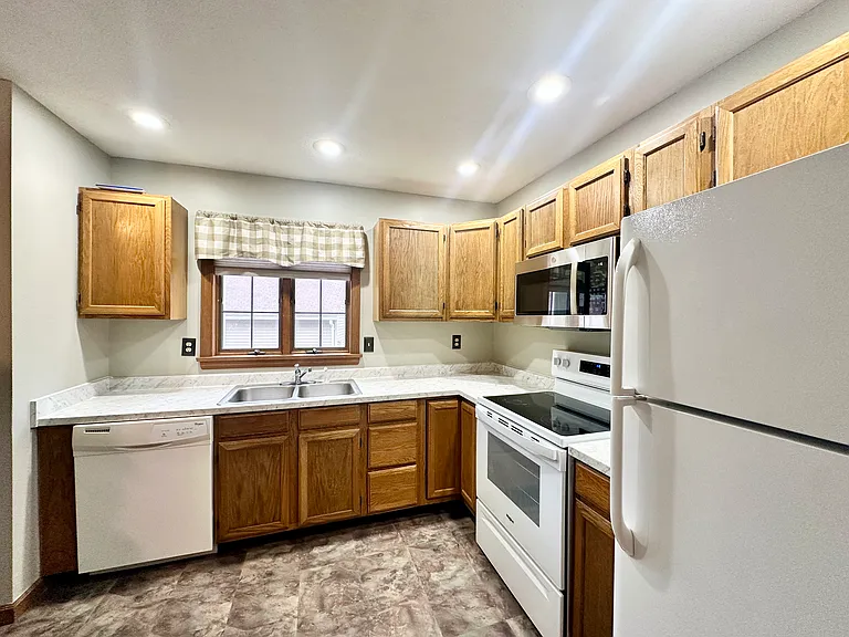 18 Partridge Ct #18 — Photo 2