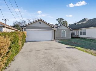 1106 N Bishop St, San Marcos, TX 78666