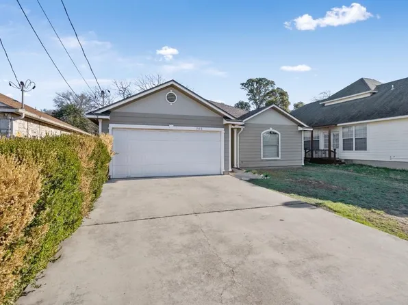 1106 N Bishop St, San Marcos, TX 78666