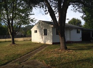 2868 NE Douglas Ave, Roseburg, OR 97470