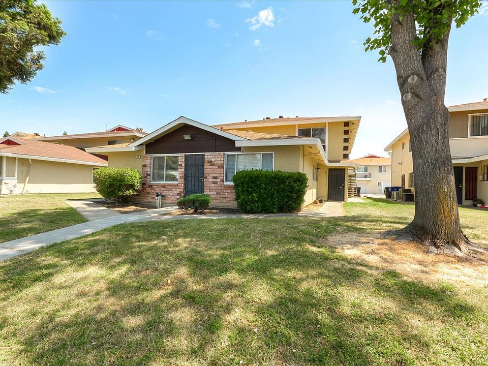 1st image of 25 La Fresa Ct