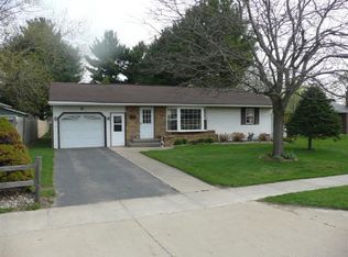 802 W Pines Rd, Oregon, IL 61061