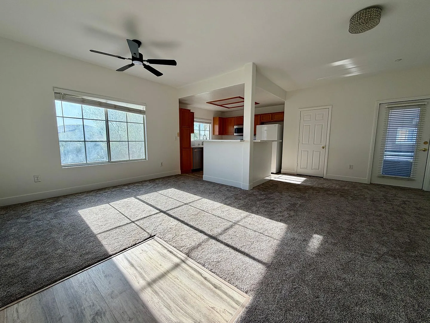South Valley Ranch condo — Photo 2