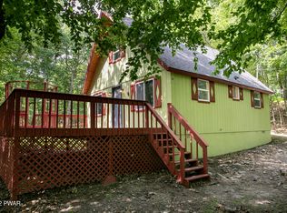 679 Whippoorwill Dr, Bushkill, PA 18324