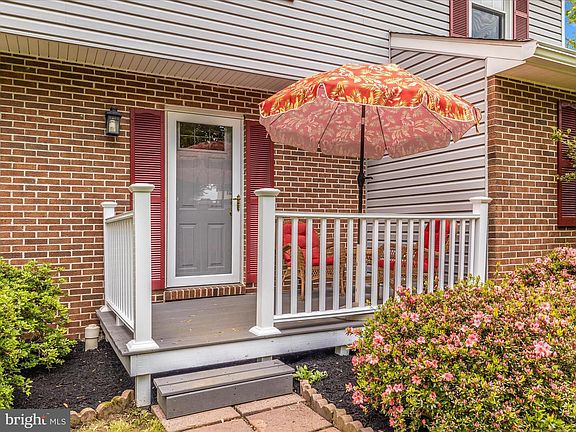 3rd image of 1403 Carroll Ct
