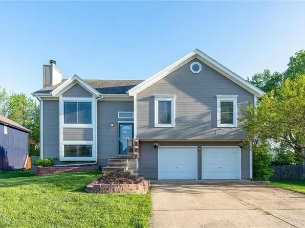 1703 Brent Ln, Greenwood, MO 64034