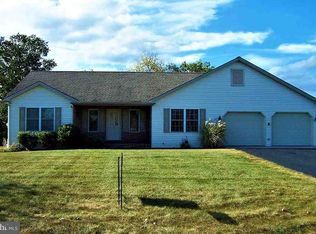 10 Meade Dr, Carlisle, PA 17013