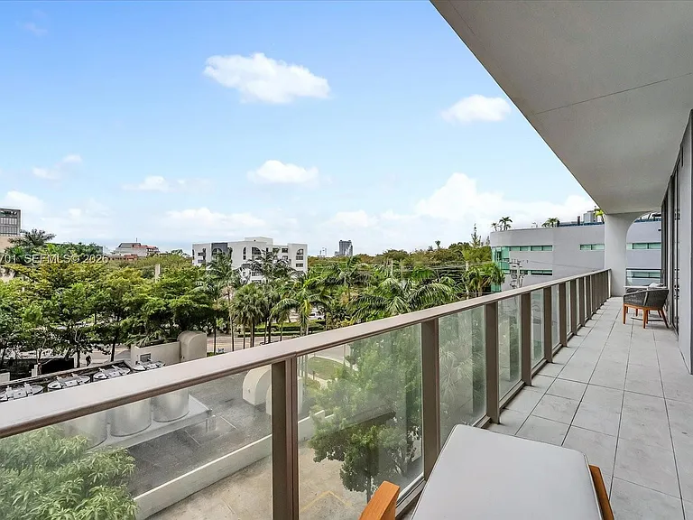 2678 Tigertail Ave #301 — Photo 4