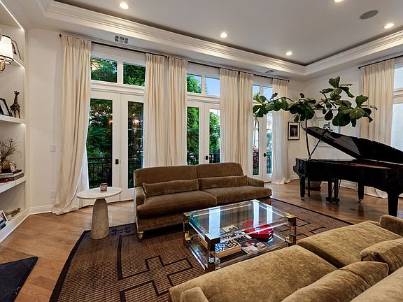 3rd image of 123 Channel Pointe Mall