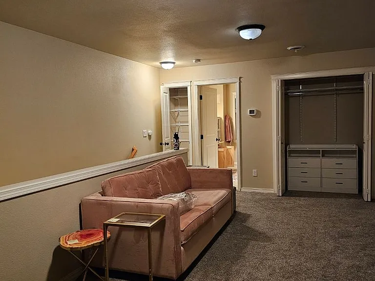 715 NE Oak St #B — Photo 14