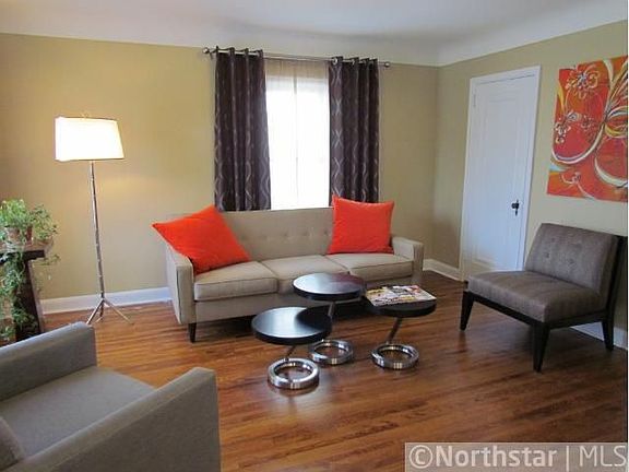 3rd image of 586 Smith Ave S