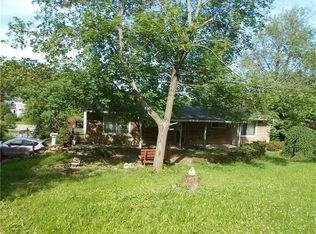 32 Burns Ave, Beaver Falls, PA 15010