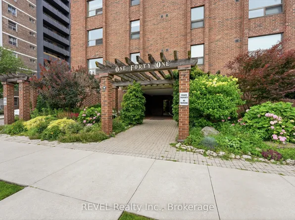 141 Church St #201, Saint Catharines, ON L2R 7L7