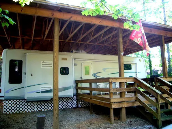 74 Hummer Hl, Whittier, NC 28789