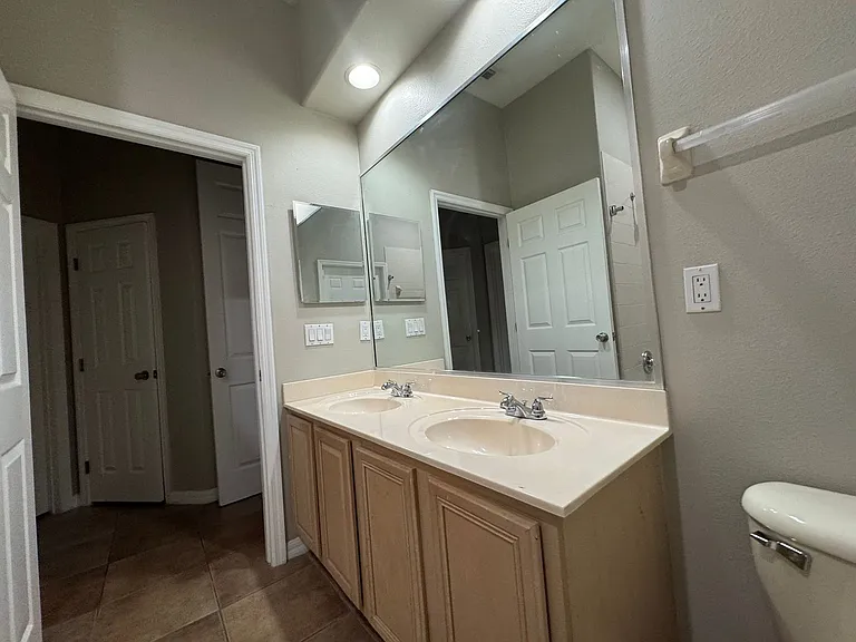 2521 Roat Dr — Photo 31