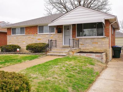 4153 Kettler Rd, Saint Louis, MO, 63123