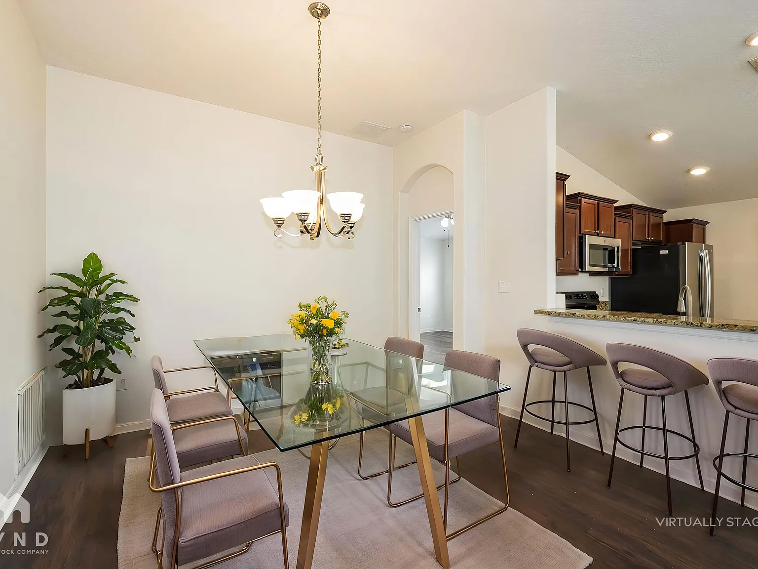 4 bed, 2.0 bath, 1766 sqft, $2,175 — Photo 3