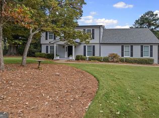 8 Pine Ridge Dr, Newnan, GA 30263