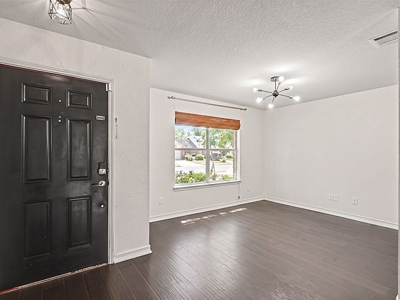3rd image of 7164 Kickapoo Dr