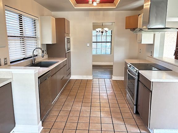5th image of 6017 Shady Valley Ct