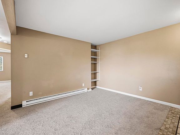 3rd image of 1301 University Ave #B-201
