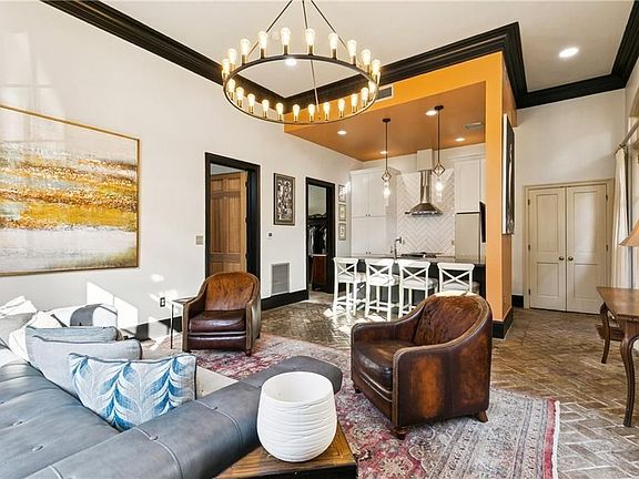 5th image of 1040 Chartres St #D-1