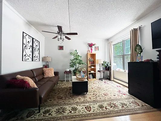 Rented by Bohemia Realty Group | media 2