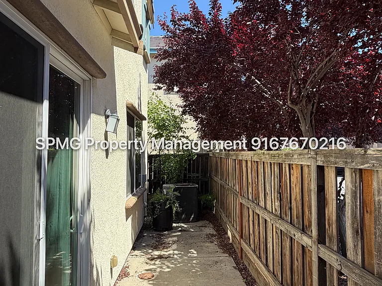 1456 Impressionist Loop — Photo 38