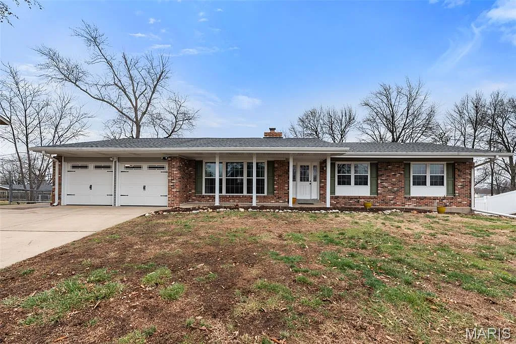 5048 Flintwood Dr photo 1