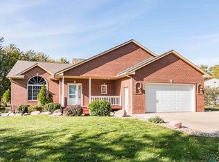 47686 277th St, Harrisburg, SD 57032