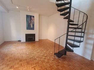3751 N Halsted St APT 200, Chicago, IL 60613