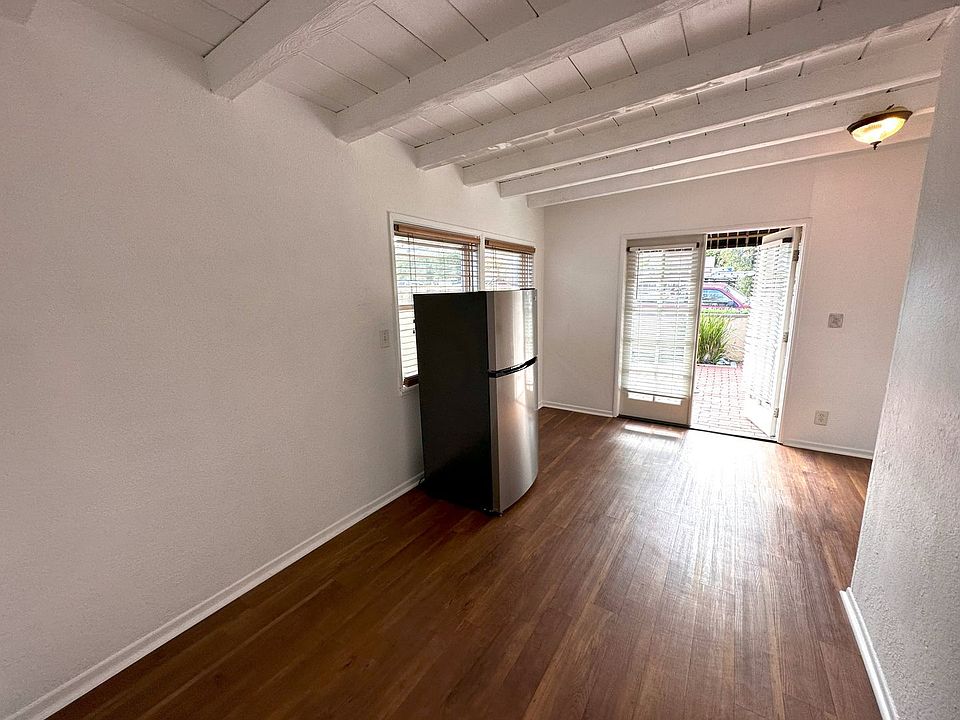 2nd image of 156 W Marquita APT B