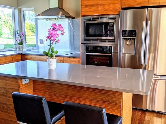 4th image of 3081 Aldergrove Rd