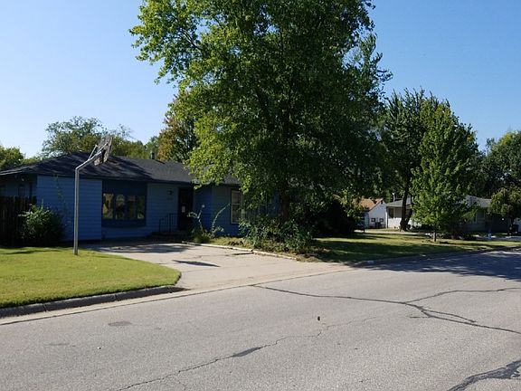3rd image of 1821 W 3rd Ave
