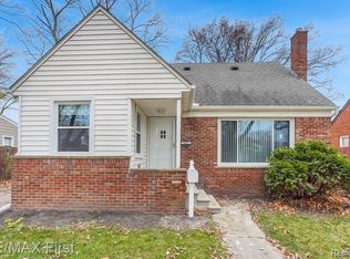 561 E Evelyn Ave, Hazel Park, MI 48030