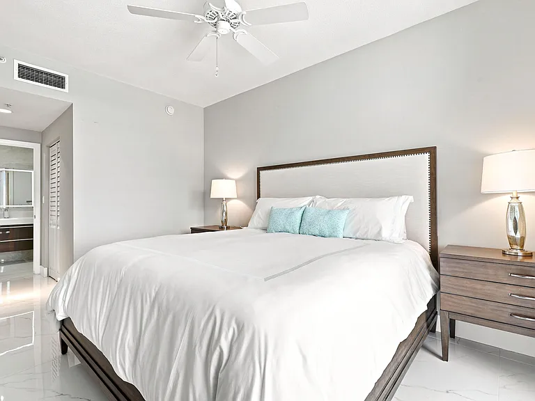 511 SE 5th Ave #1208 — Photo 22