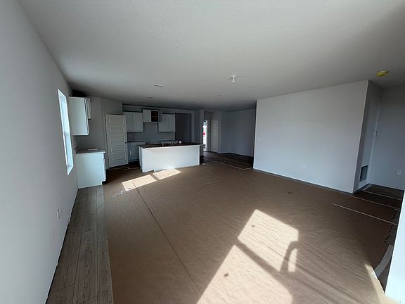 3rd image of 1434 Garabaldi Cir SE